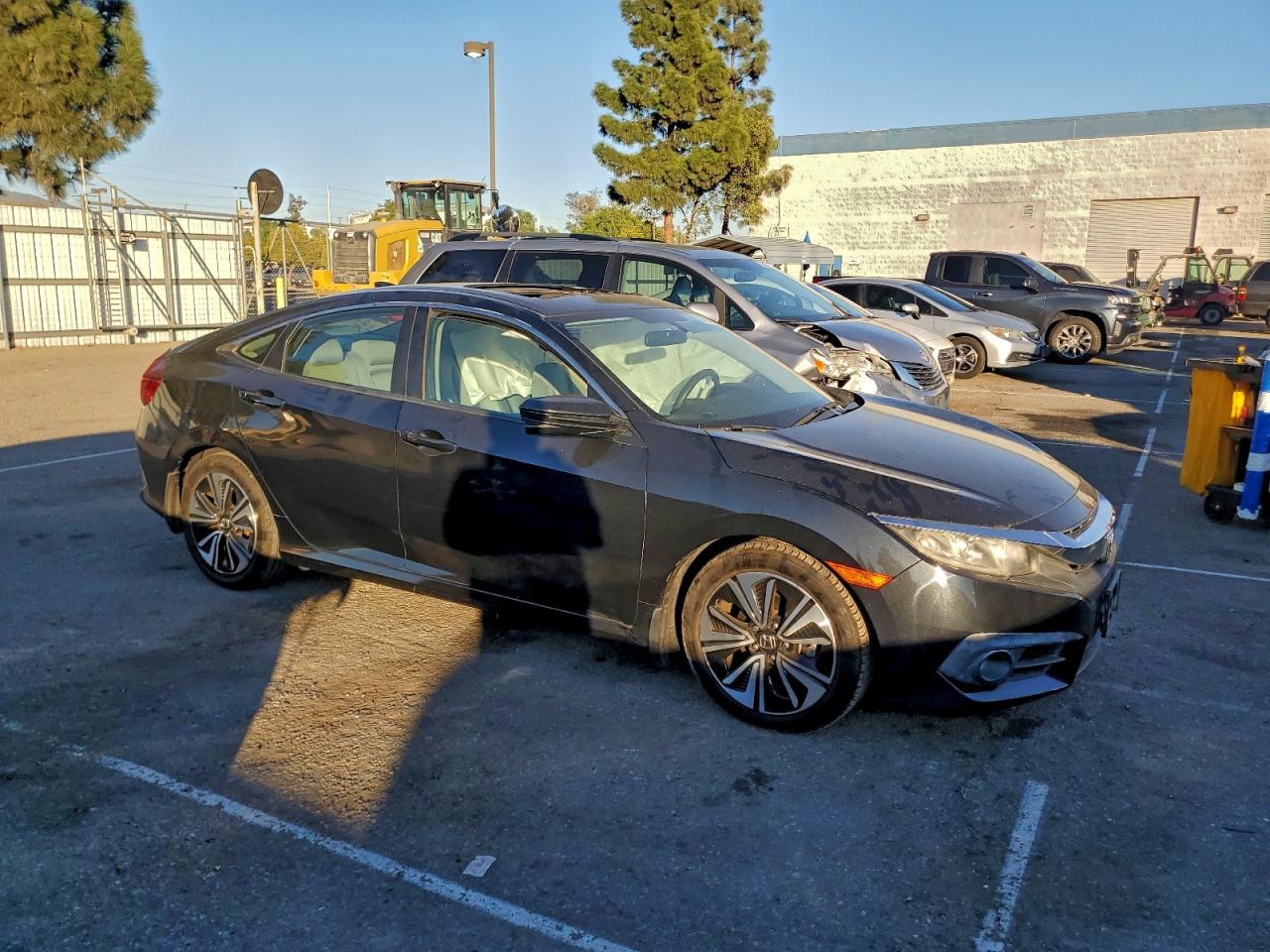 2017 HONDA CIVIC EX photo 4
