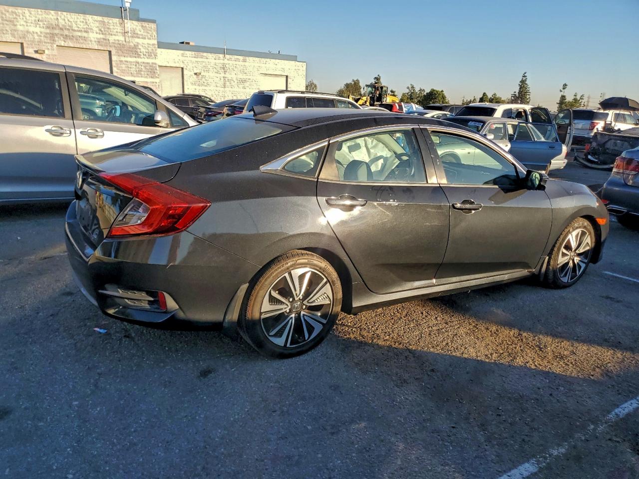 2017 HONDA CIVIC EX photo 3