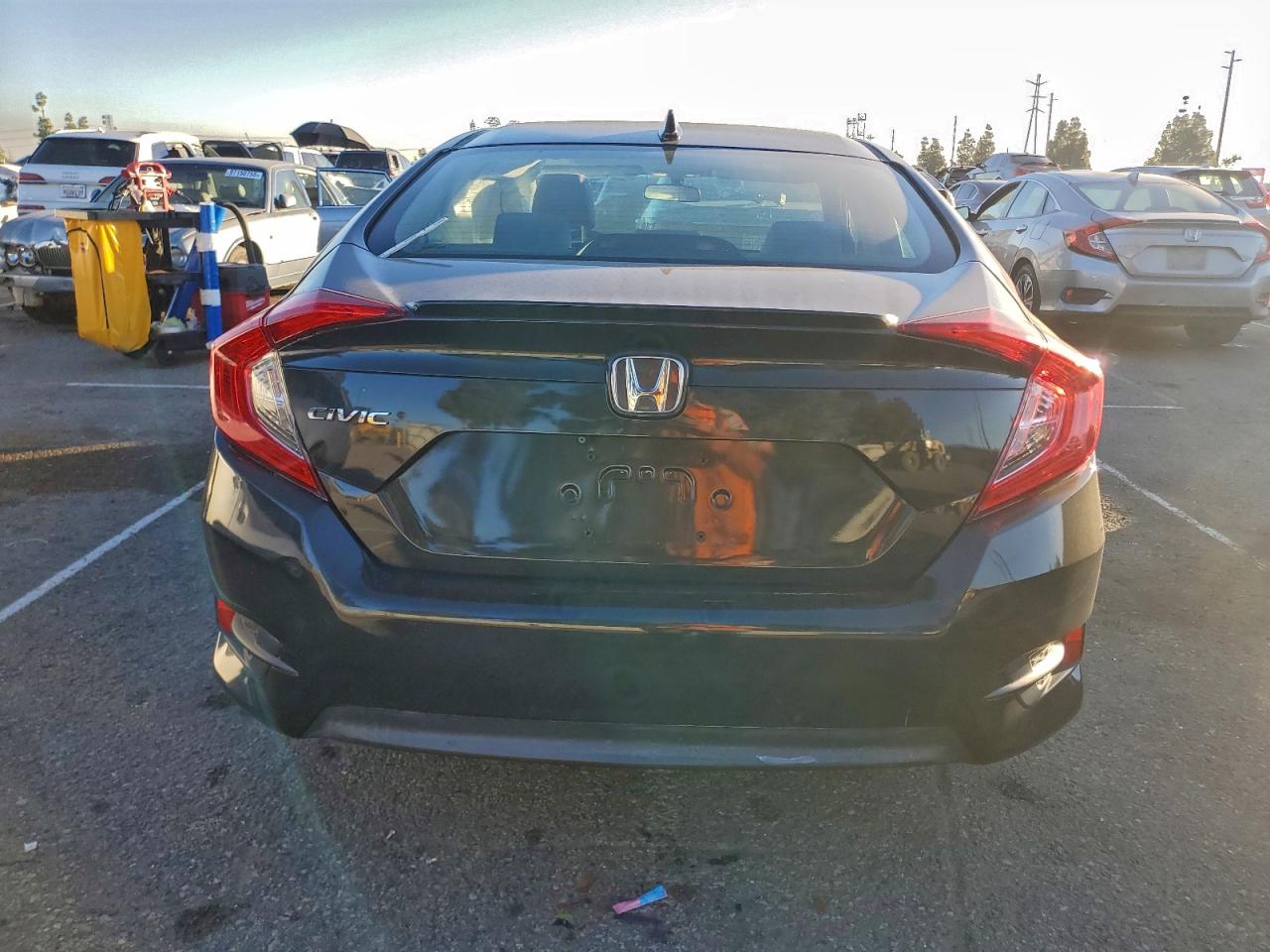 2017 HONDA CIVIC EX photo 6