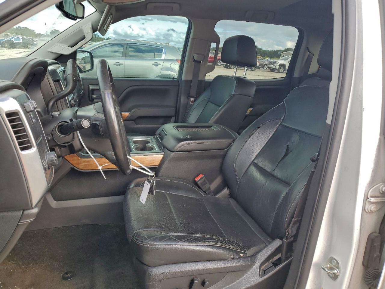 2017 CHEVROLET SILVERADO C1500 LTZ photo 7
