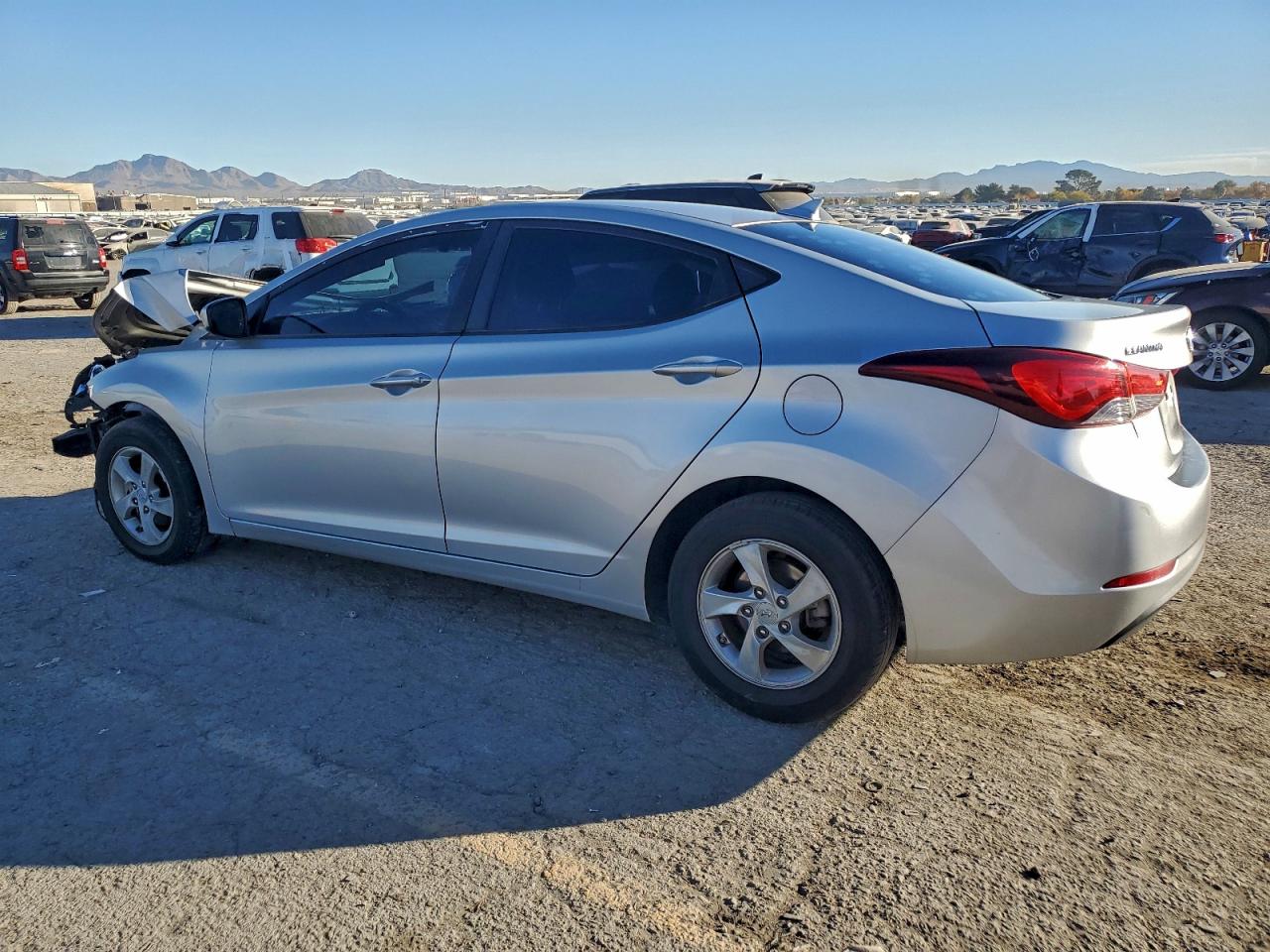 2014 HYUNDAI ELANTRA SE photo 2