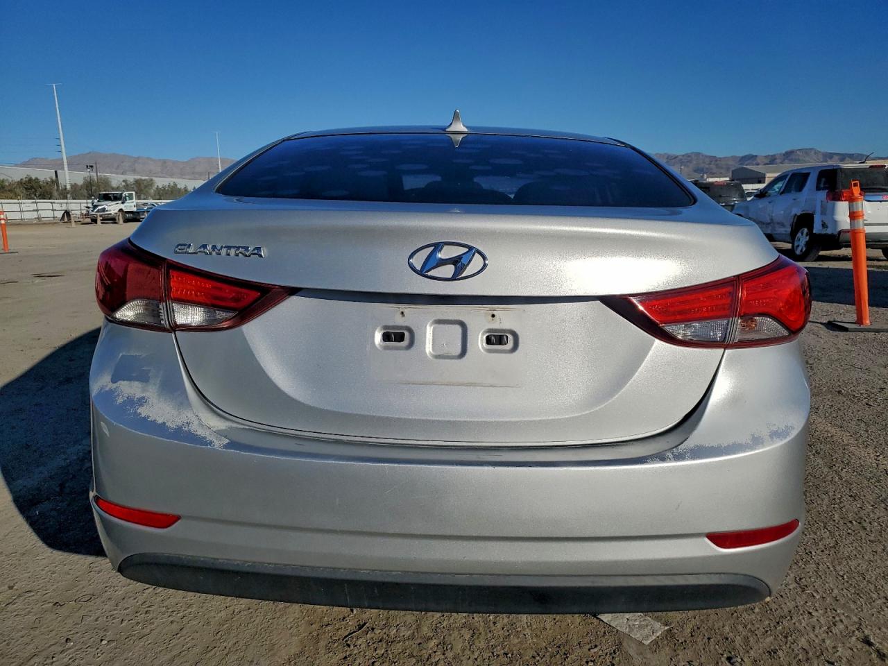 2014 HYUNDAI ELANTRA SE photo 6