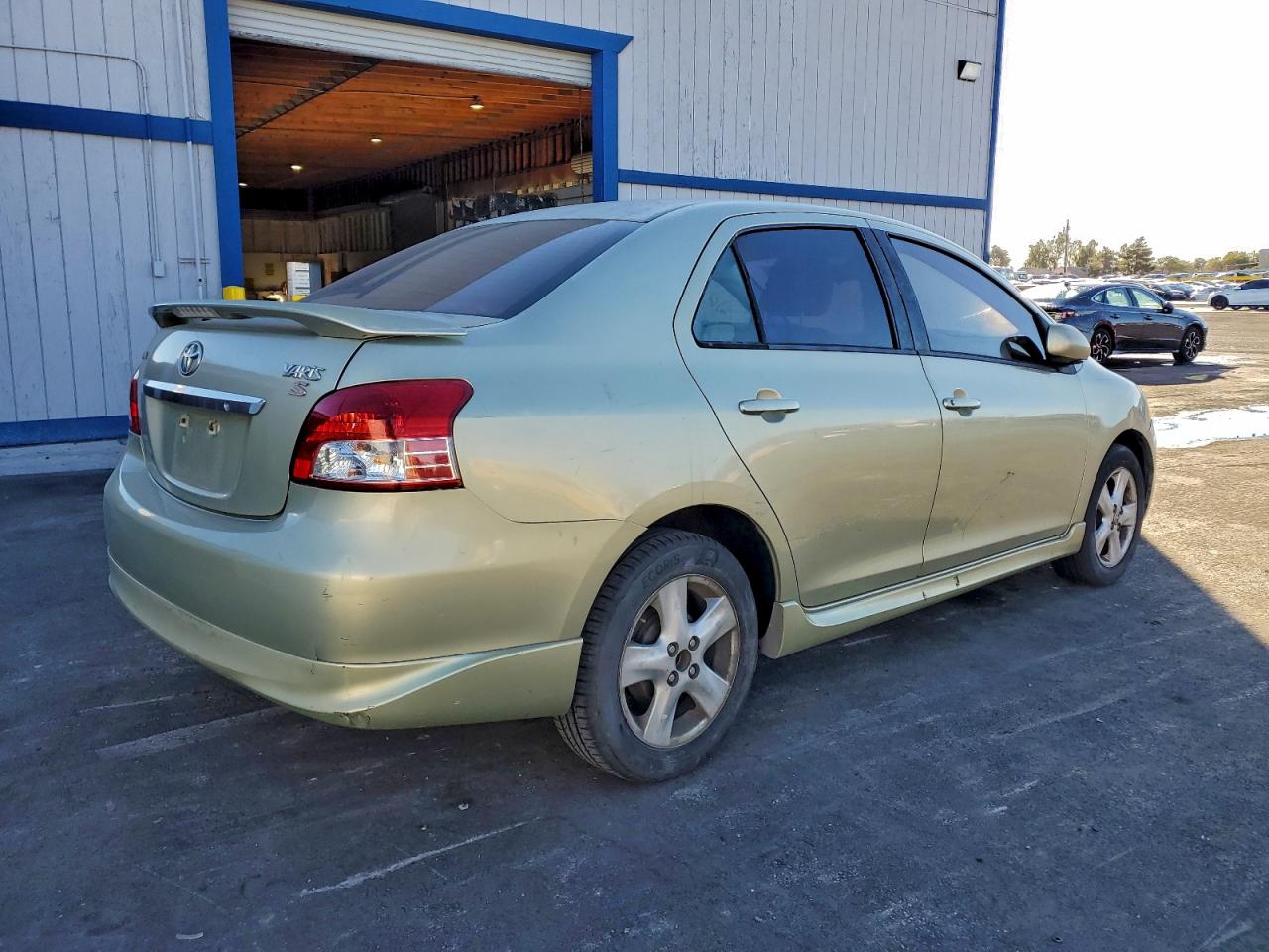 2008 TOYOTA YARIS photo 3