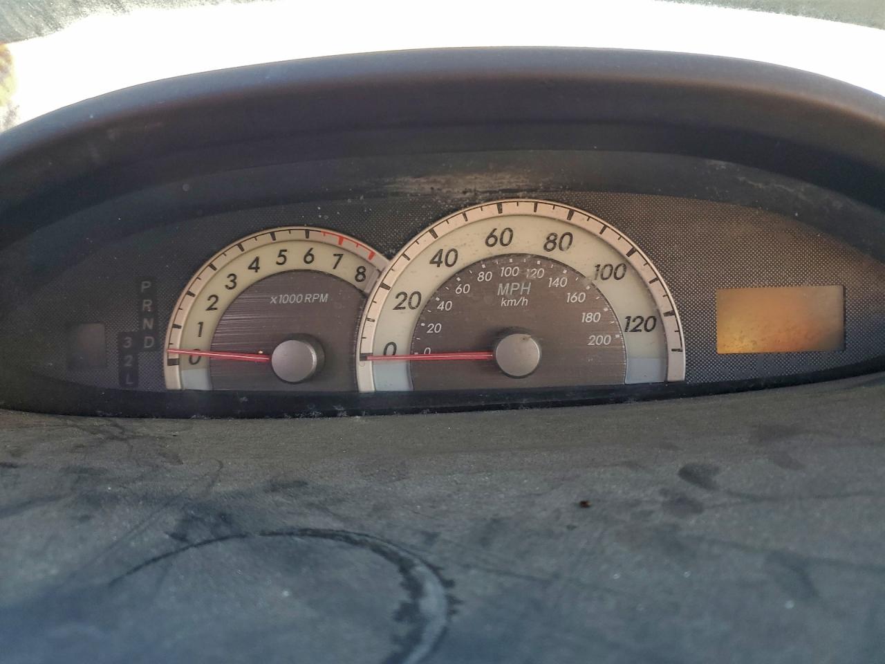 2008 TOYOTA YARIS photo 9