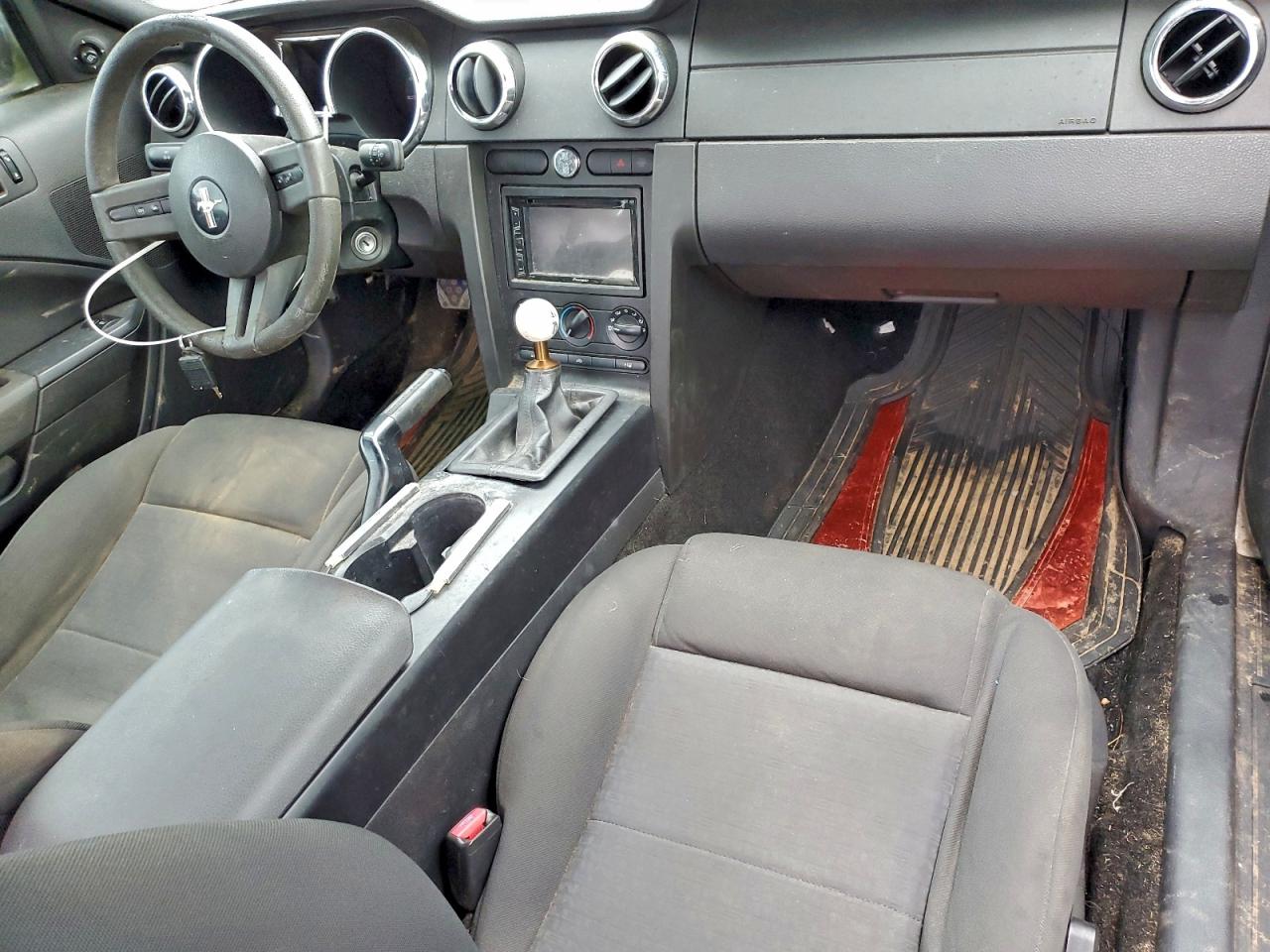 2005 FORD MUSTANG photo 15