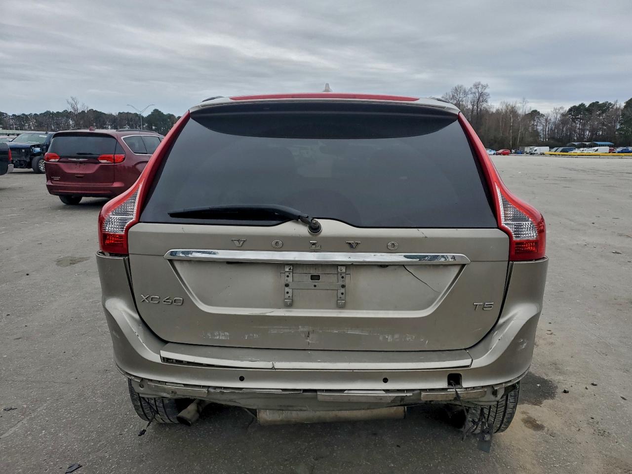 2016 VOLVO XC60 T5 PREMIER photo 6