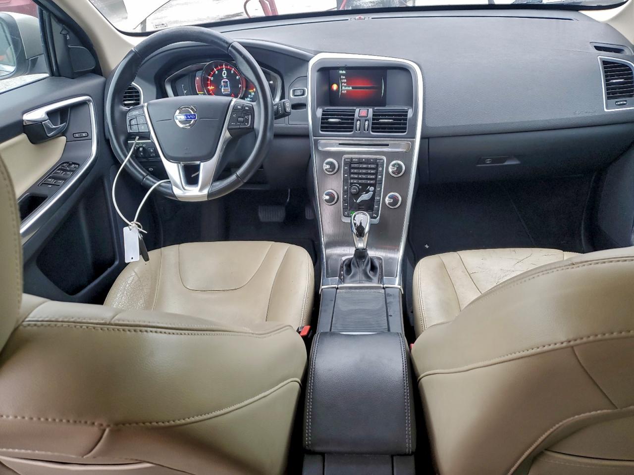 2016 VOLVO XC60 T5 PREMIER photo 8