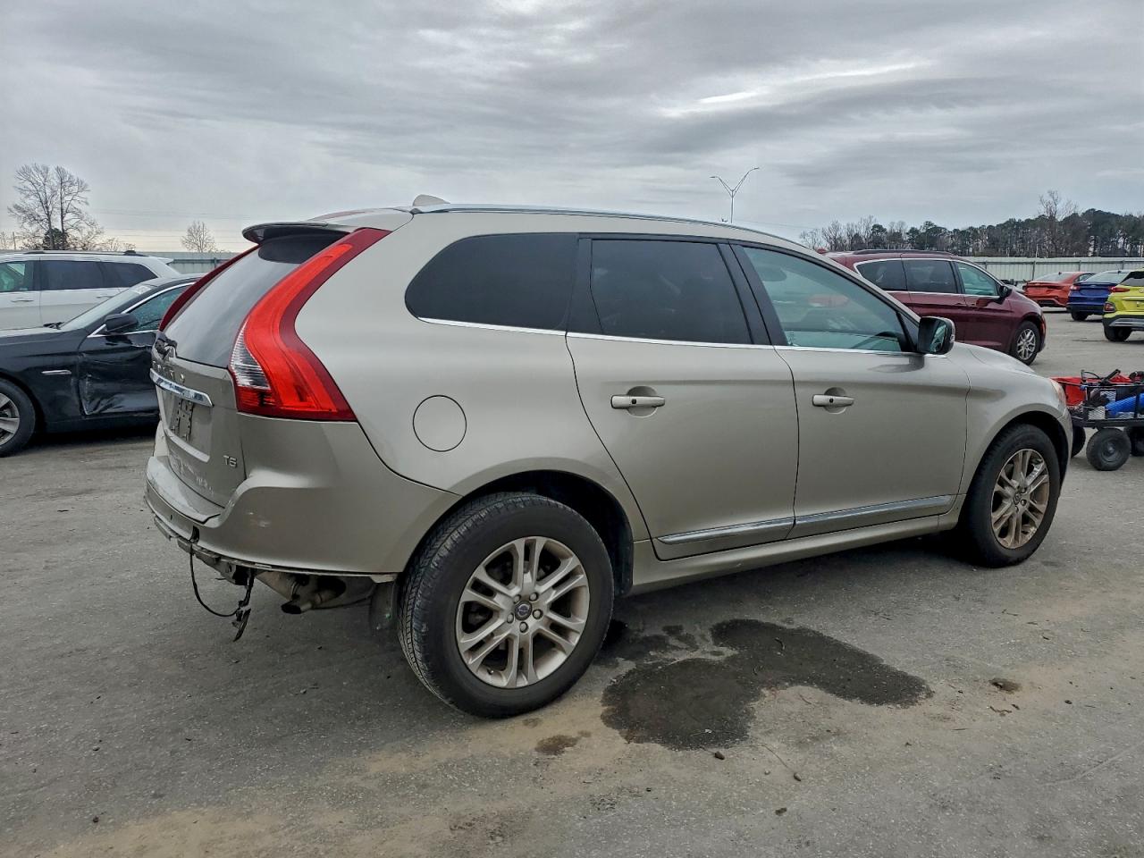2016 VOLVO XC60 T5 PREMIER photo 3