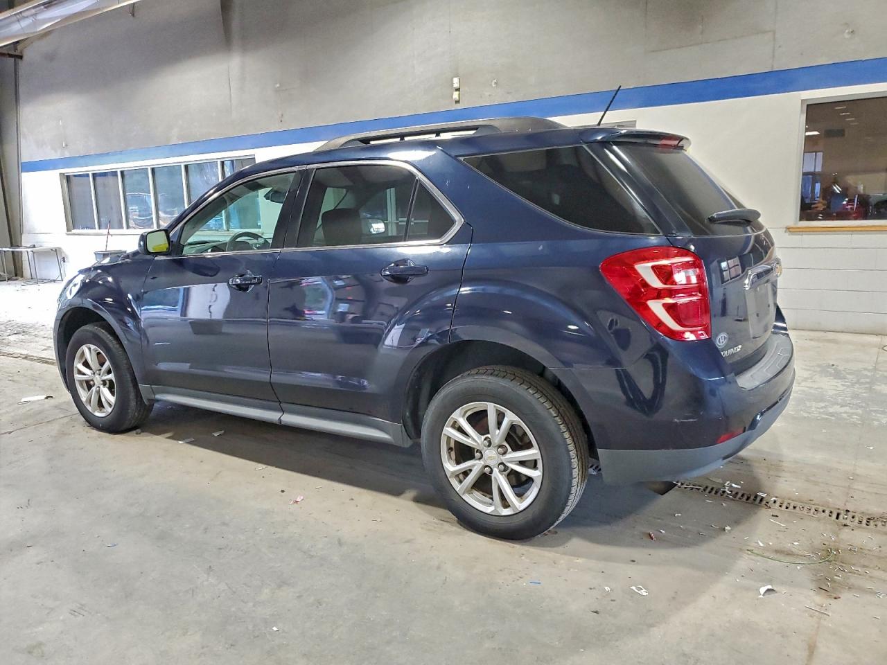2017 CHEVROLET EQUINOX LT photo 2