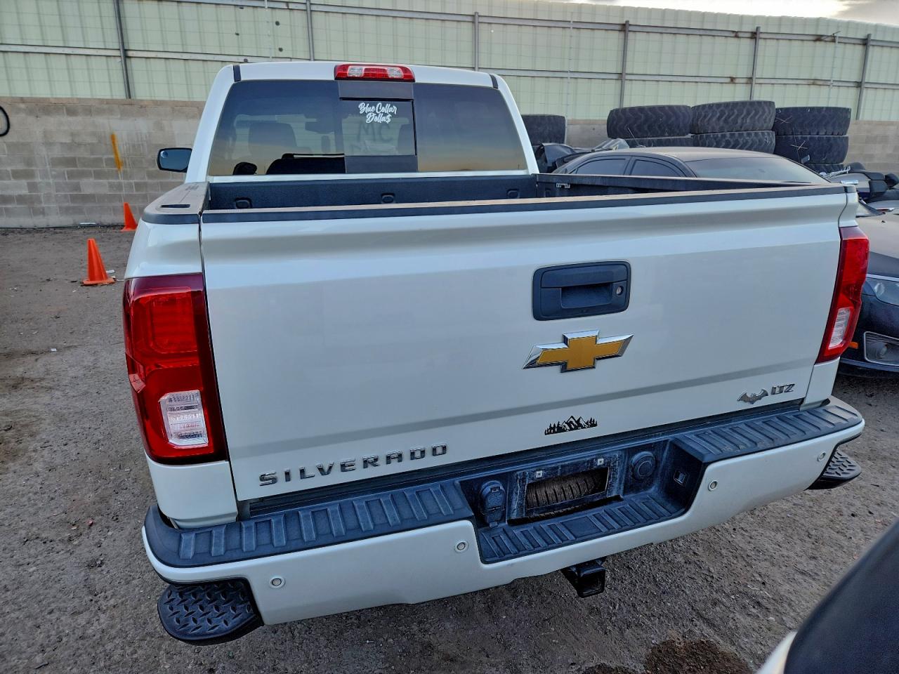 2017 CHEVROLET SILVERADO K1500 LTZ photo 11