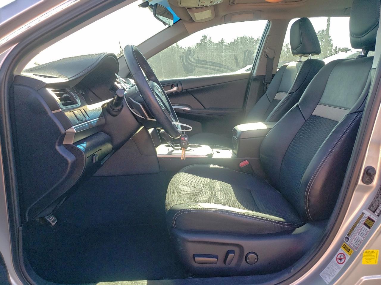 2013 TOYOTA CAMRY L photo 13