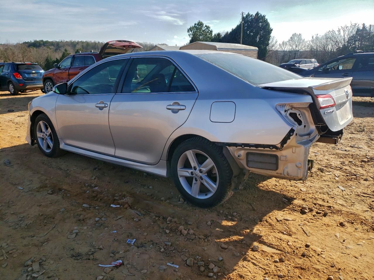 2013 TOYOTA CAMRY L photo 3
