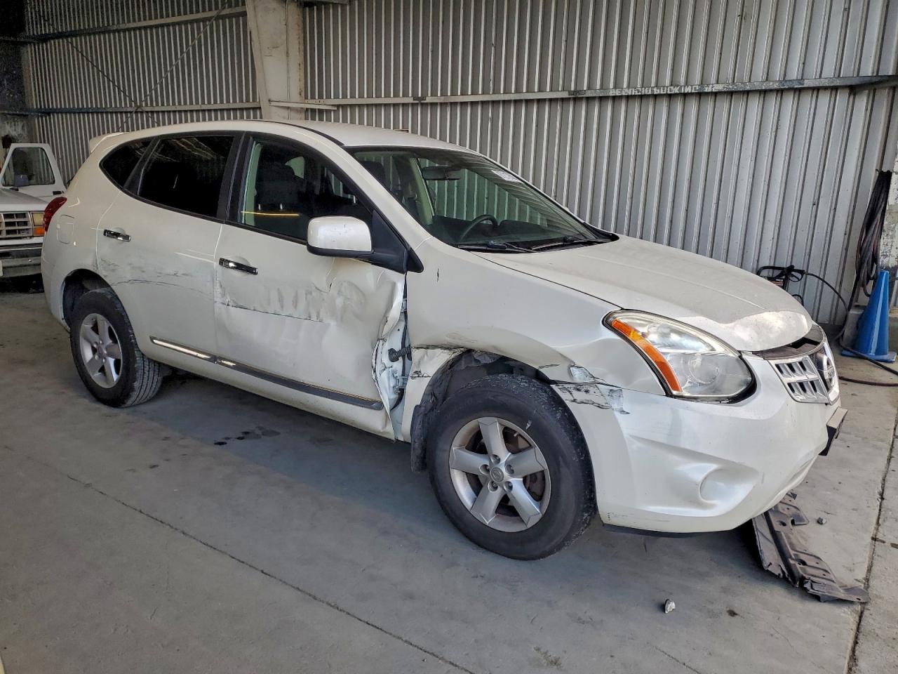 2013 NISSAN ROGUE S photo 4