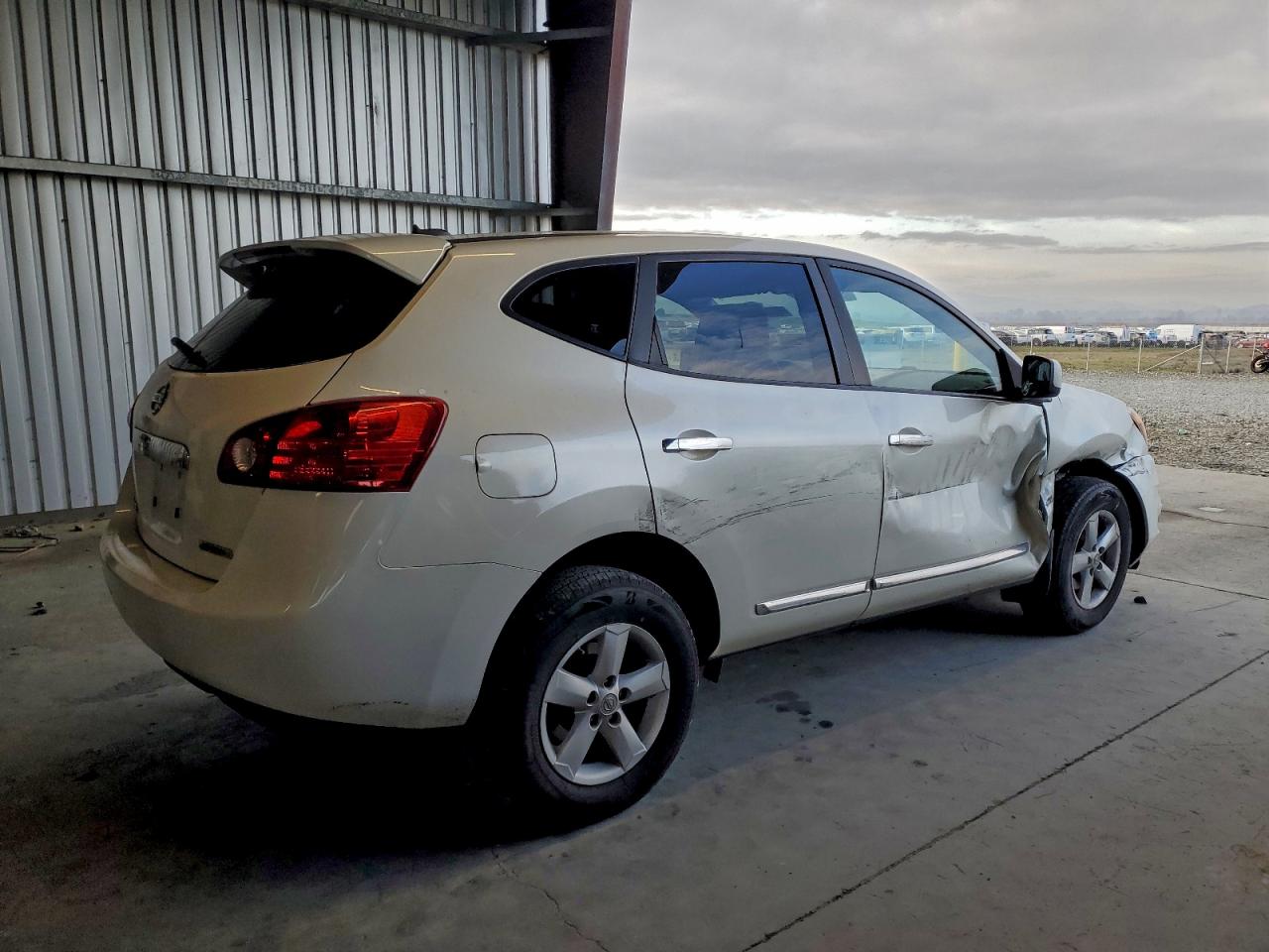 2013 NISSAN ROGUE S photo 3