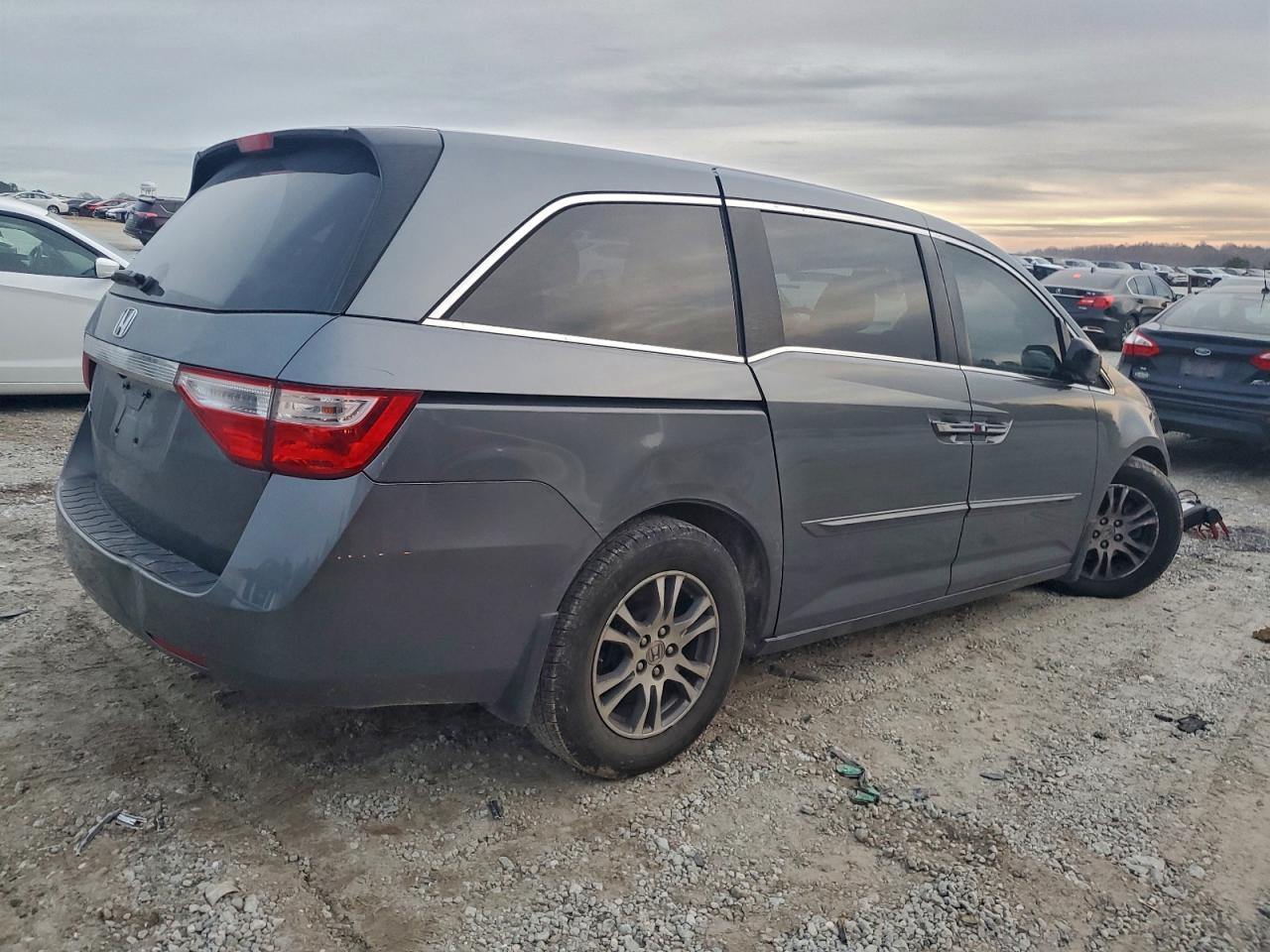 2013 HONDA ODYSSEY EXL photo 5