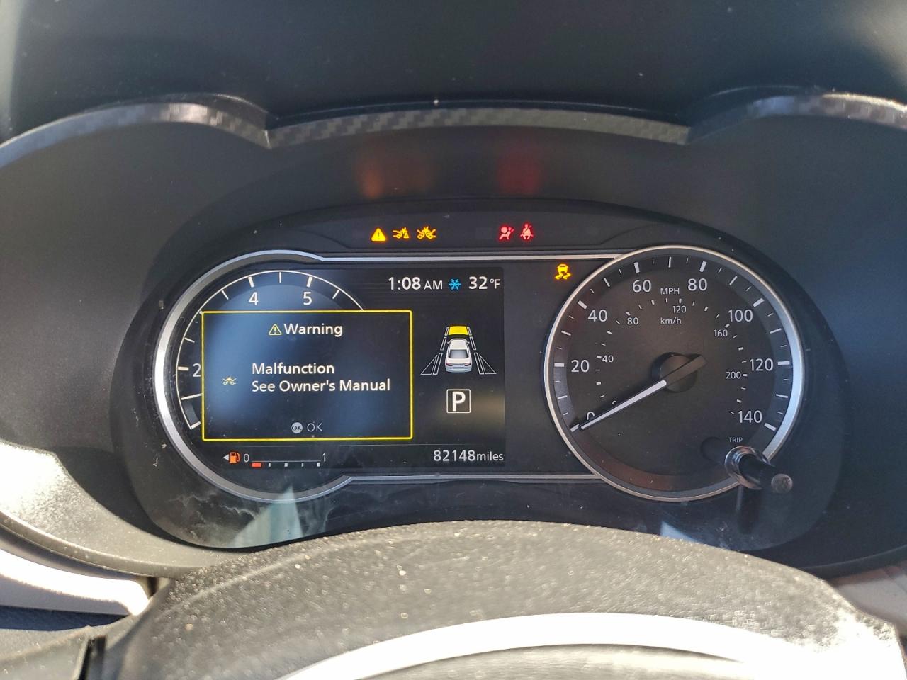 2021 NISSAN VERSA SV photo 17
