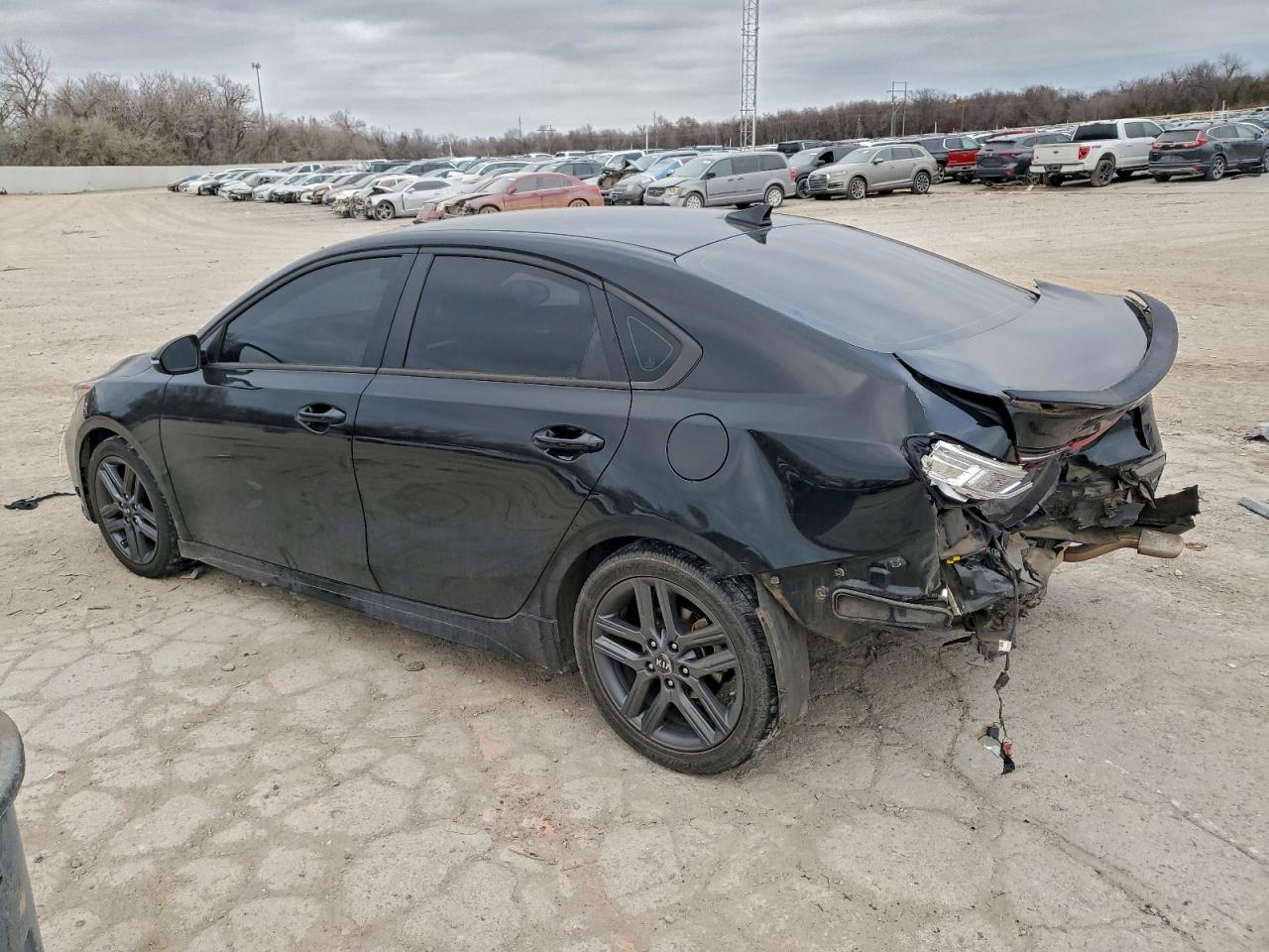 2020 KIA FORTE GT LINE photo 2