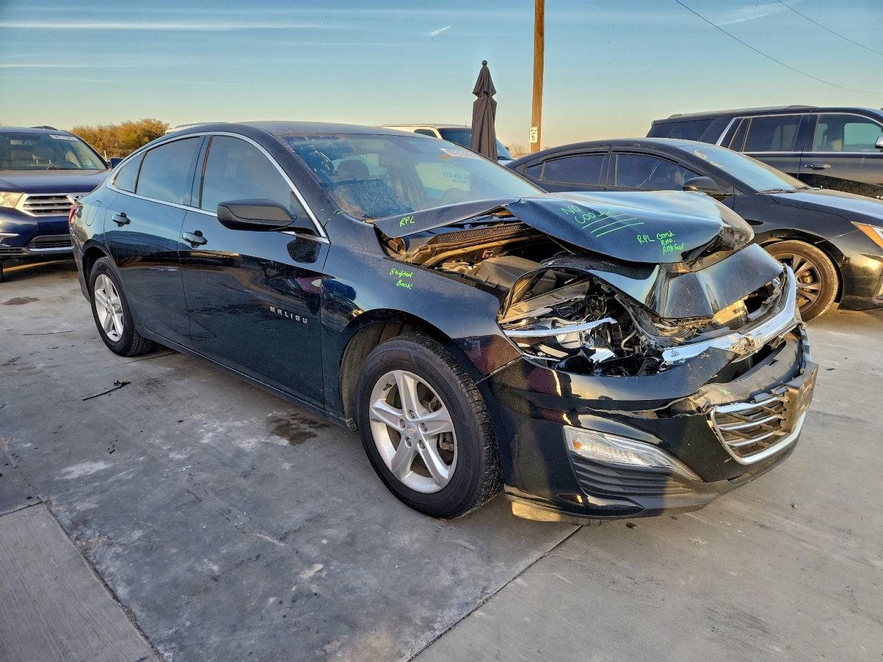 2022 CHEVROLET MALIBU LS photo 4