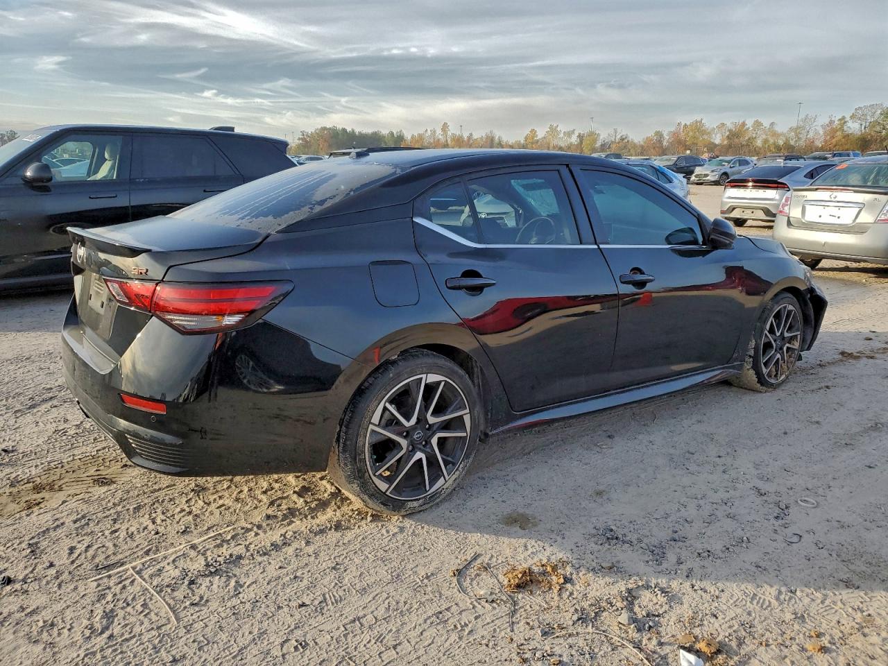2024 NISSAN SENTRA SR photo 5