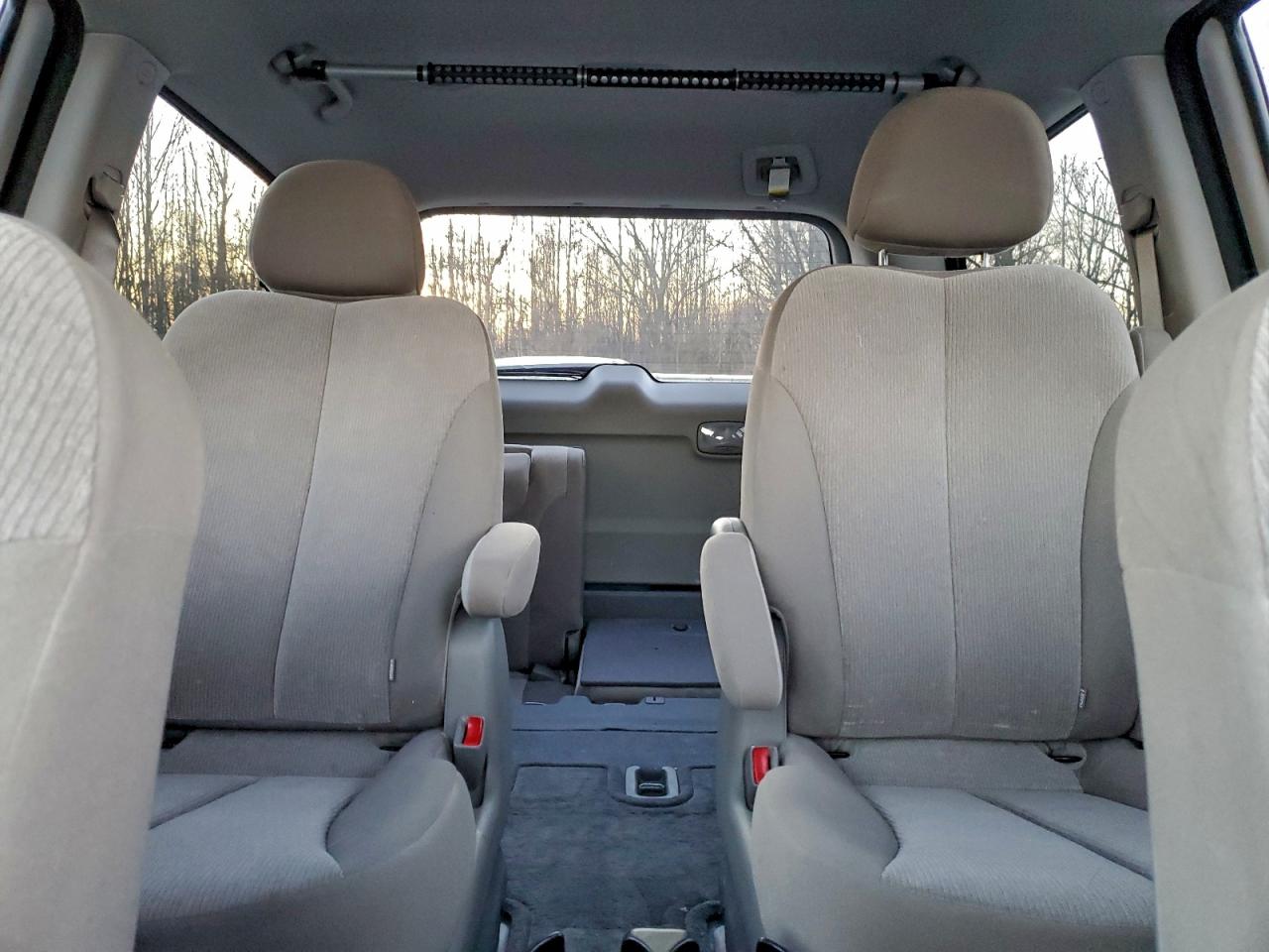 2012 KIA SEDONA LX photo 19
