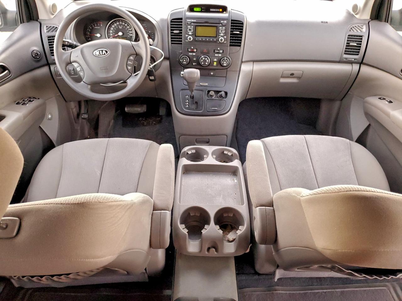2012 KIA SEDONA LX photo 15