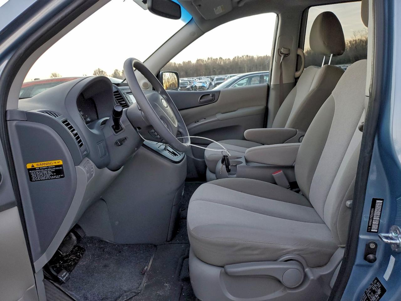 2012 KIA SEDONA LX photo 13