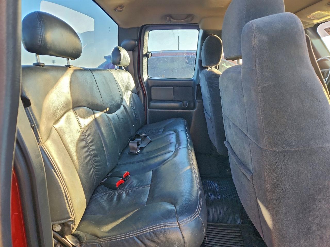 2002 CHEVROLET SILVERADO C1500 photo 10
