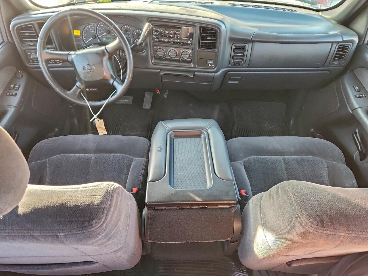 2002 CHEVROLET SILVERADO C1500 photo 8