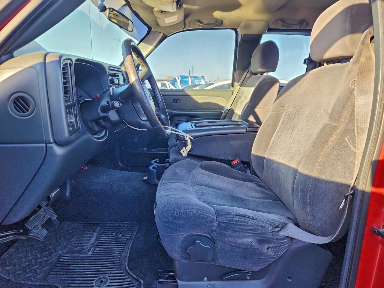 2002 CHEVROLET SILVERADO C1500 photo 7