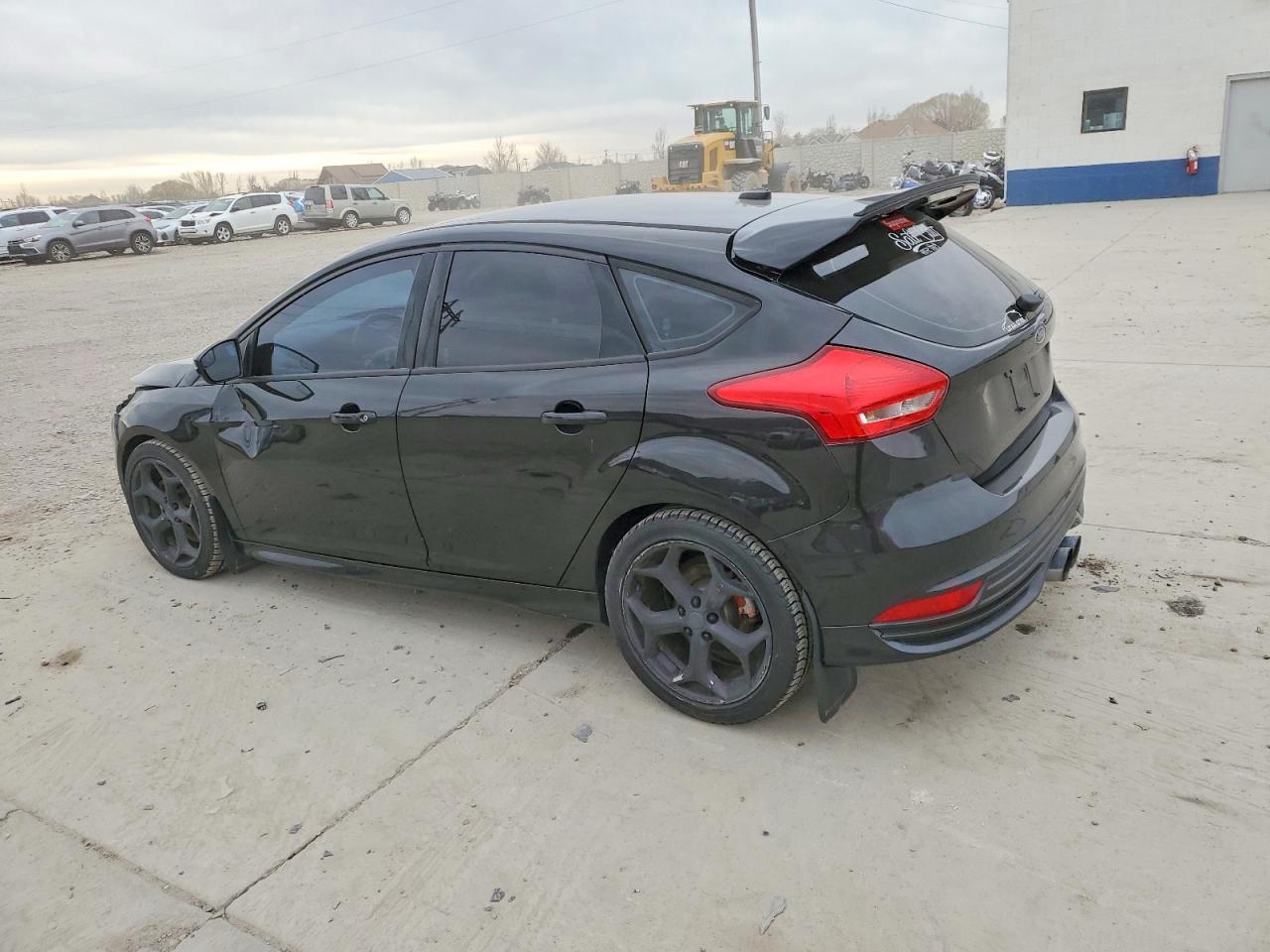 2015 FORD FOCUS ST photo 2