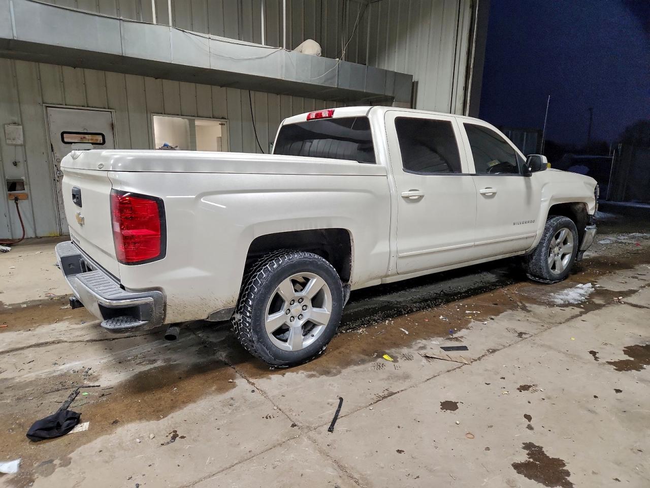 2015 CHEVROLET SILVERADO C1500 LT photo 3