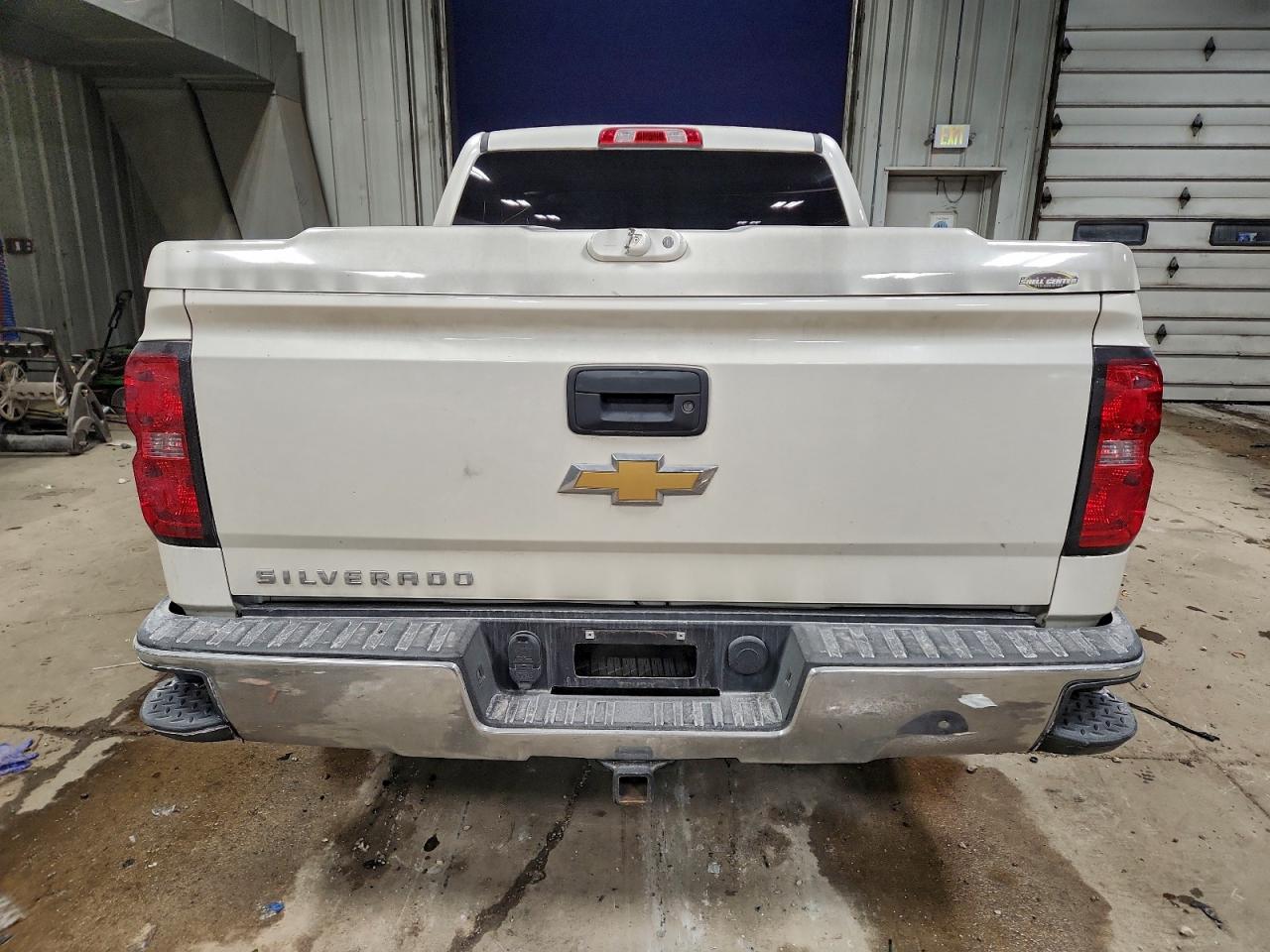 2015 CHEVROLET SILVERADO C1500 LT photo 6