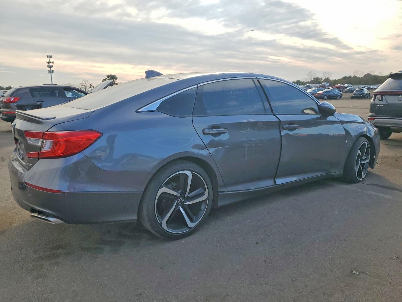 2020 HONDA ACCORD SPORT photo 3