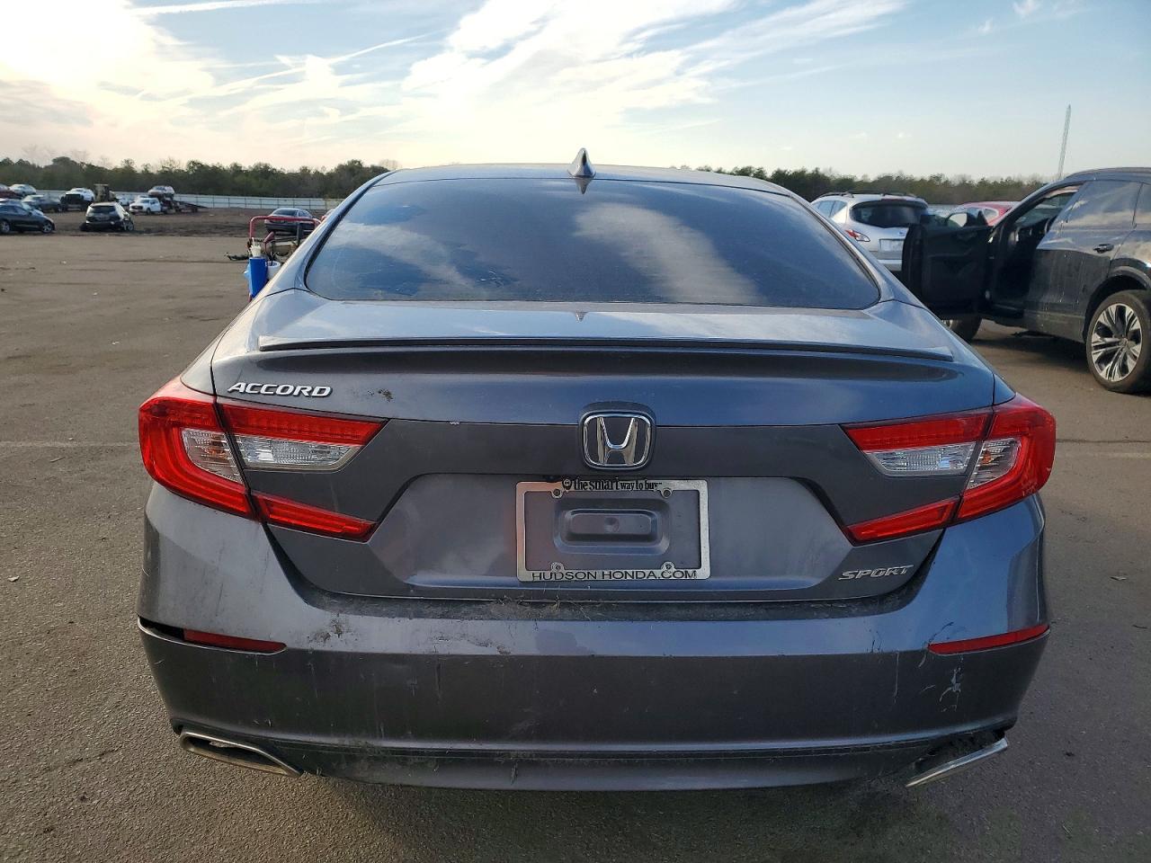 2020 HONDA ACCORD SPORT photo 6