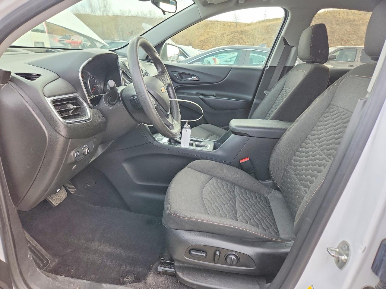 2021 CHEVROLET EQUINOX LT photo 13