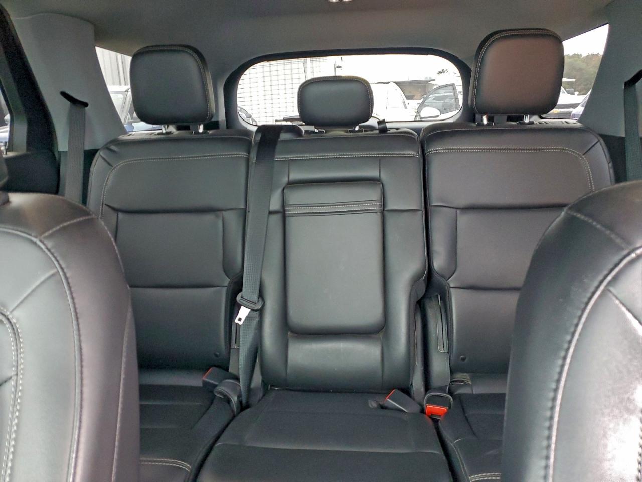2023 FORD EXPLORER XLT photo 28
