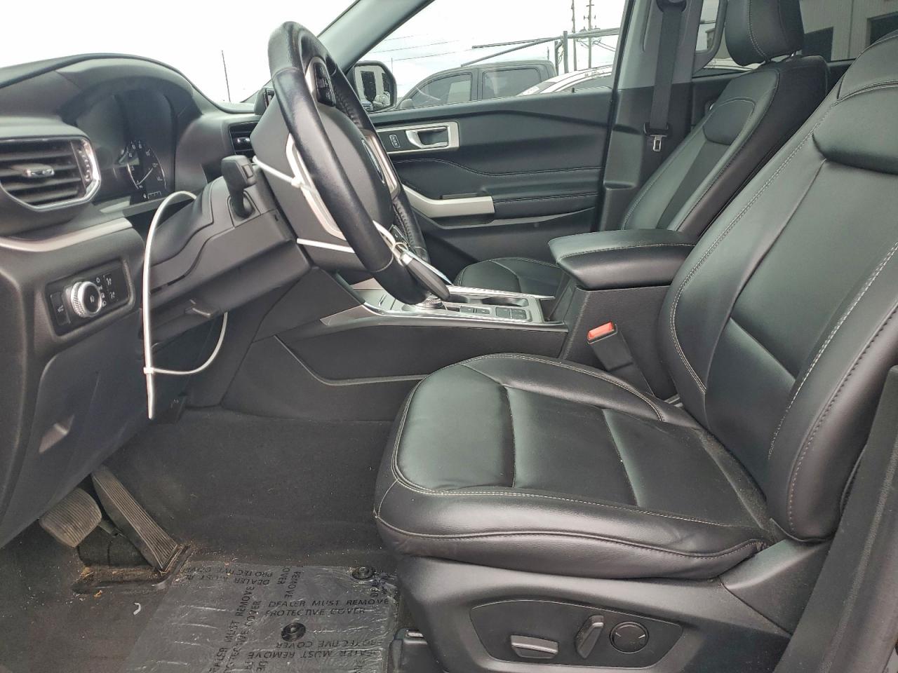 2023 FORD EXPLORER XLT photo 19