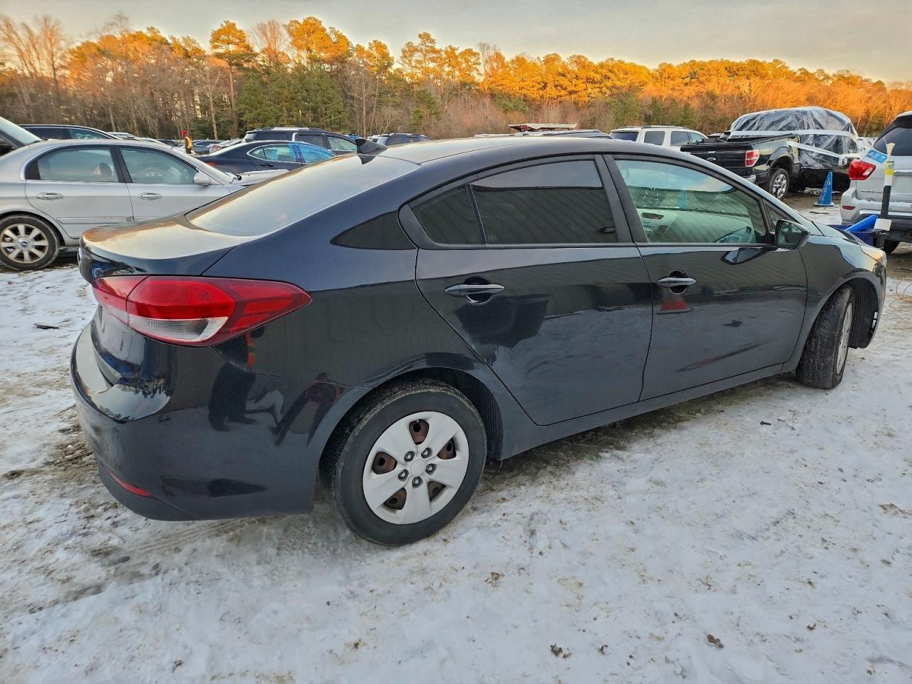2018 KIA FORTE LX photo 7