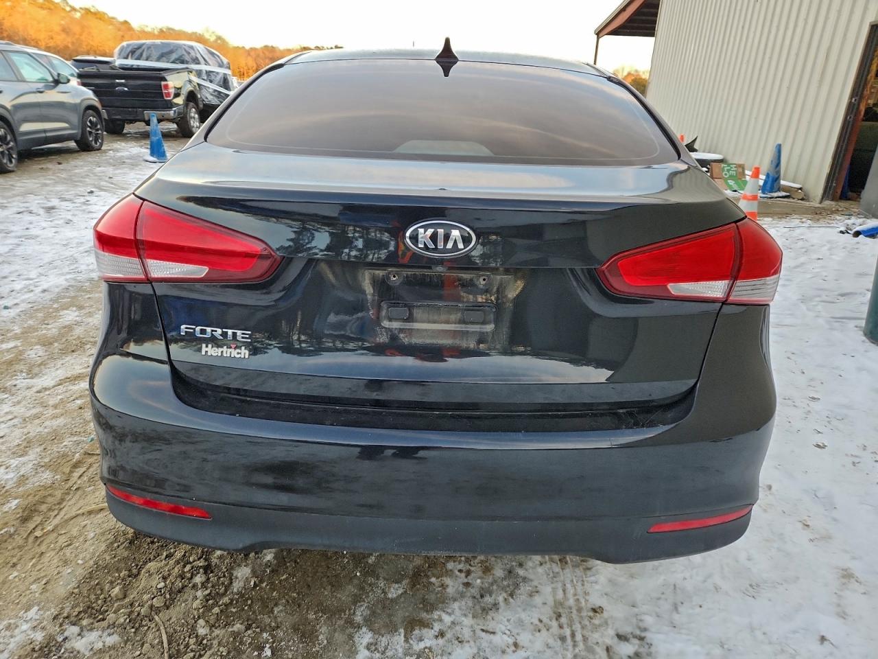 2018 KIA FORTE LX photo 16