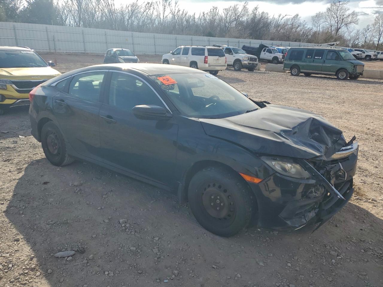 2017 HONDA CIVIC LX photo 4