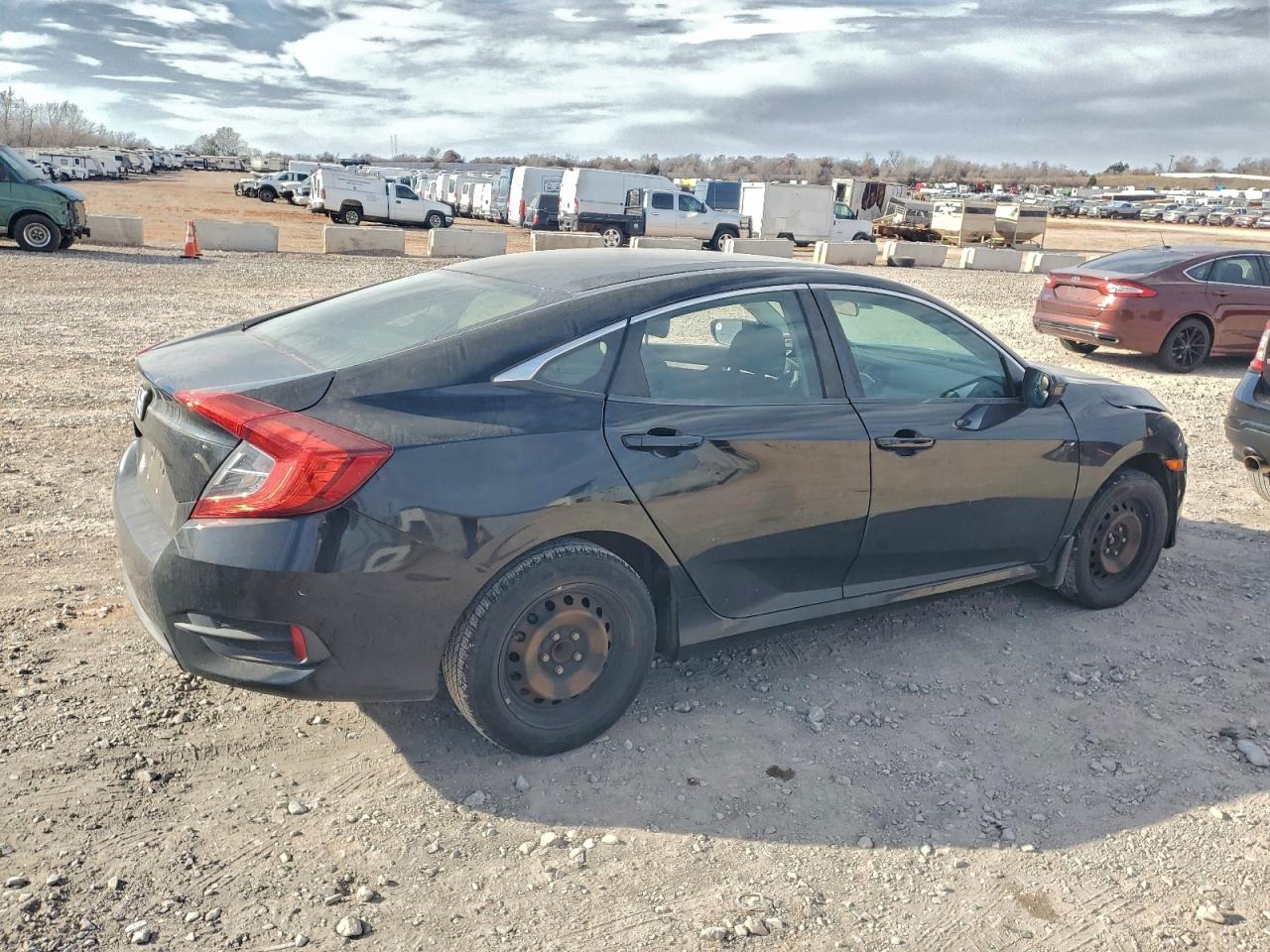 2017 HONDA CIVIC LX photo 3