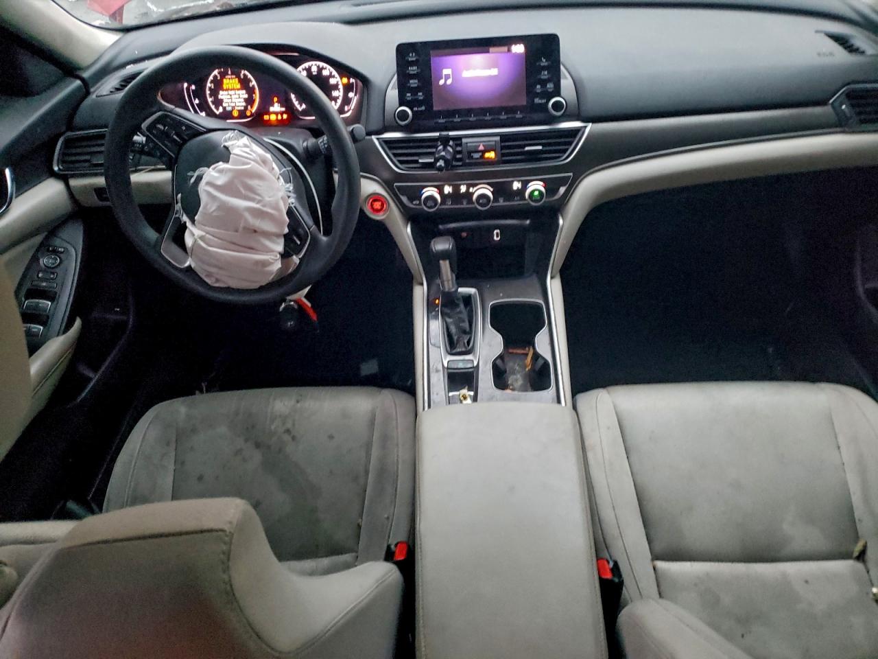 2018 HONDA ACCORD LX photo 8