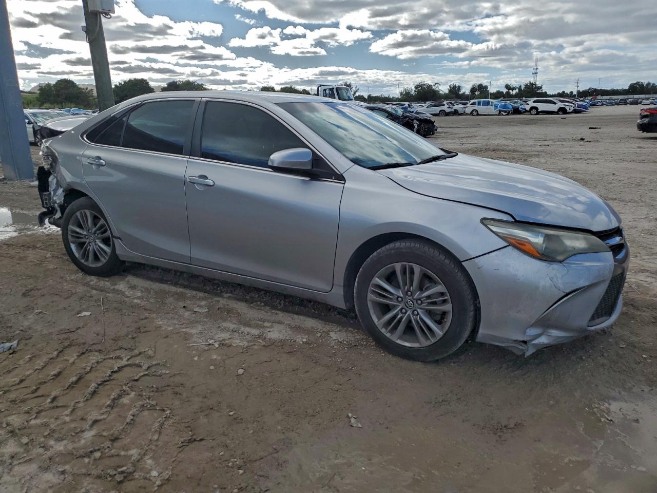 2017 TOYOTA CAMRY LE photo 13