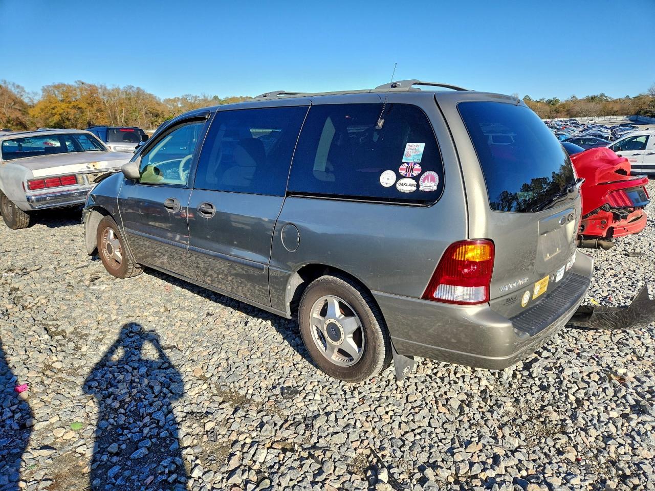 2003 FORD WINDSTAR LX photo 2