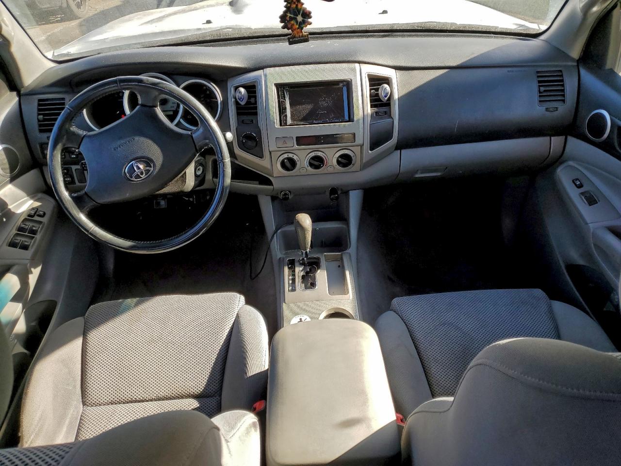 2005 TOYOTA TACOMA V6 photo 8