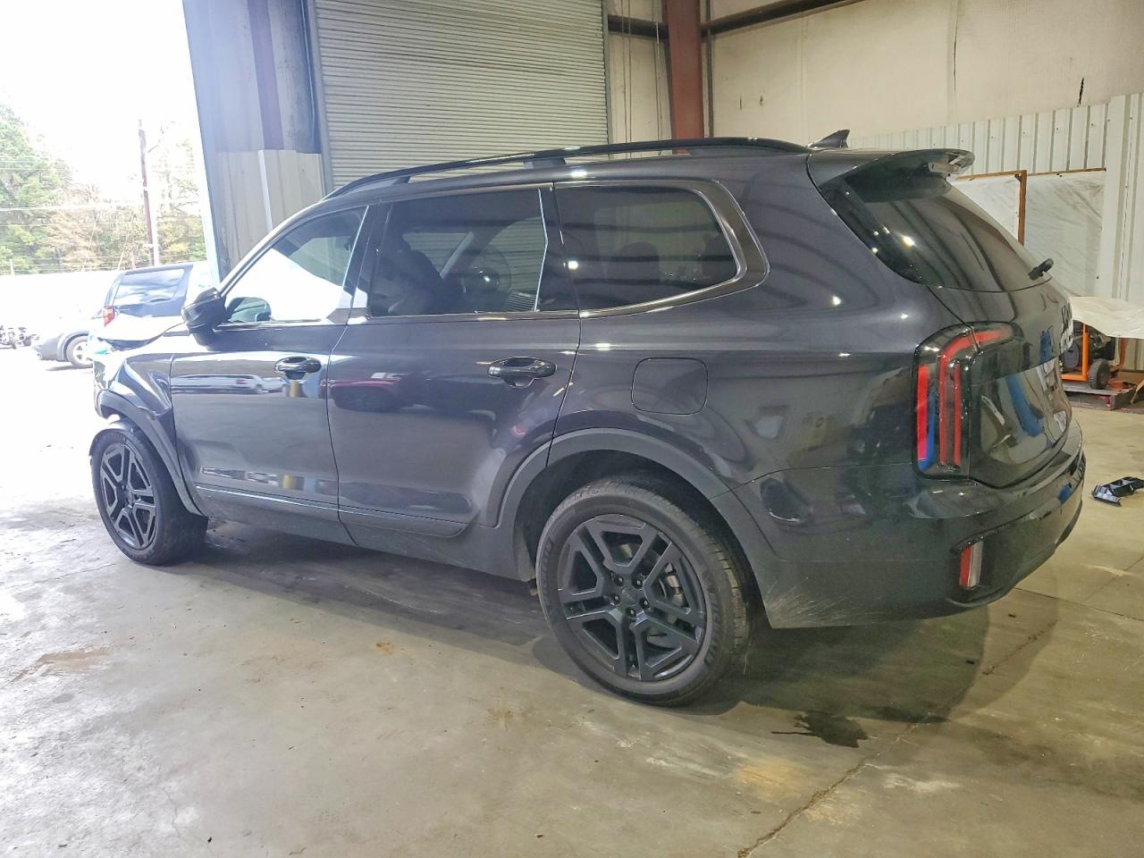 2025 KIA TELLURIDE SX photo 2