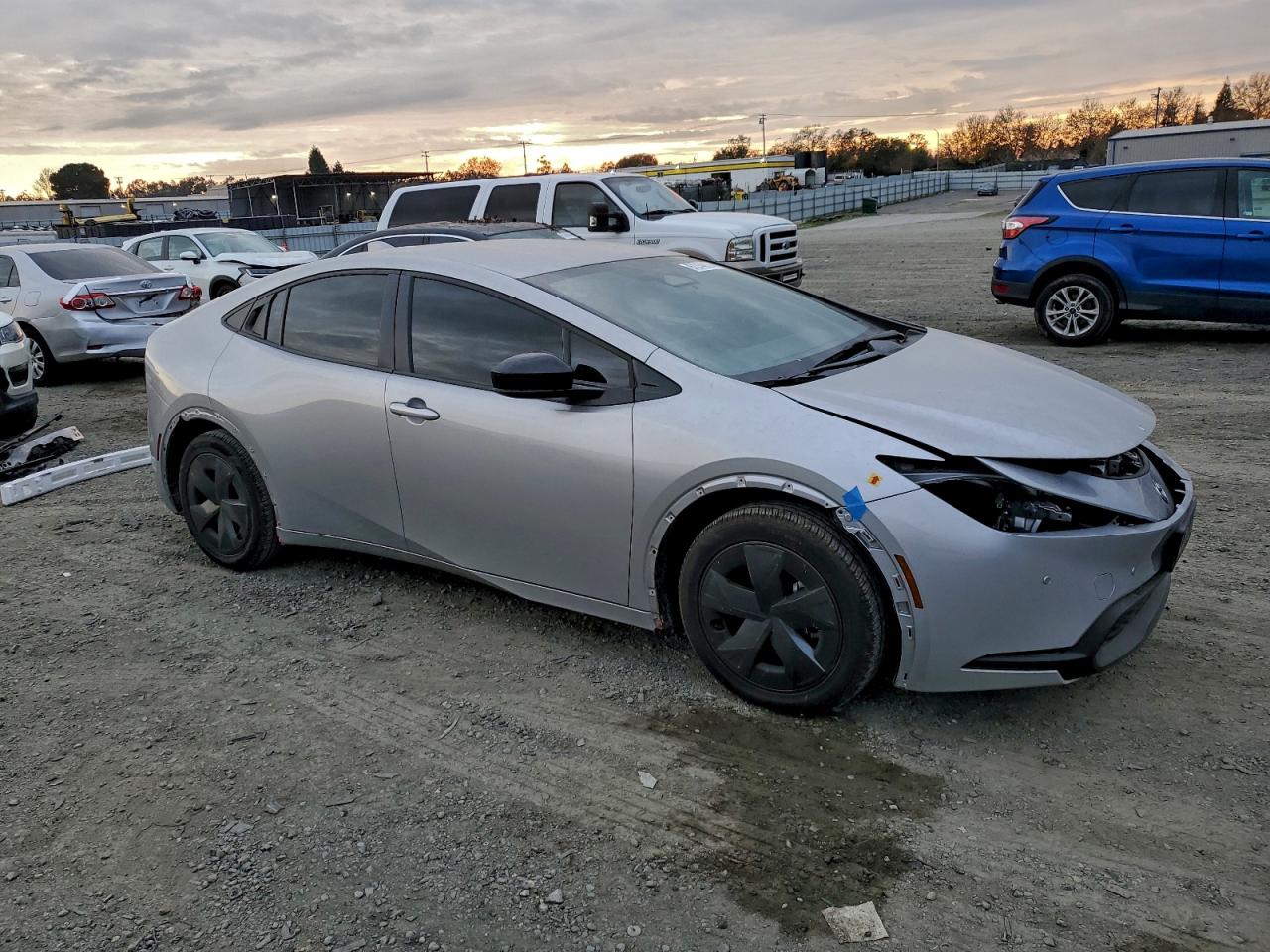 2025 TOYOTA PRIUS LE photo 10