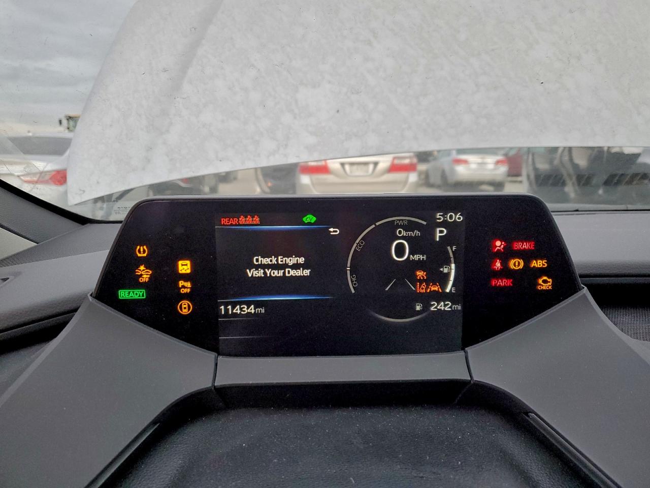 2025 TOYOTA PRIUS LE photo 25