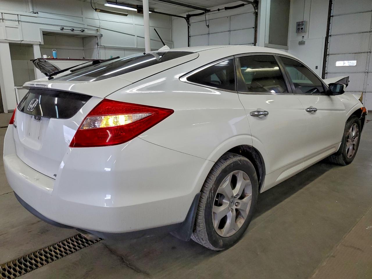 2010 HONDA ACCORD CROSSTOUR EXL photo 3