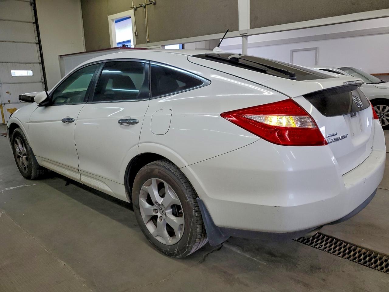 2010 HONDA ACCORD CROSSTOUR EXL photo 2
